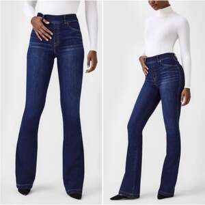 Spanx Midnight Shade Pull On Flare Jeans Sz.L